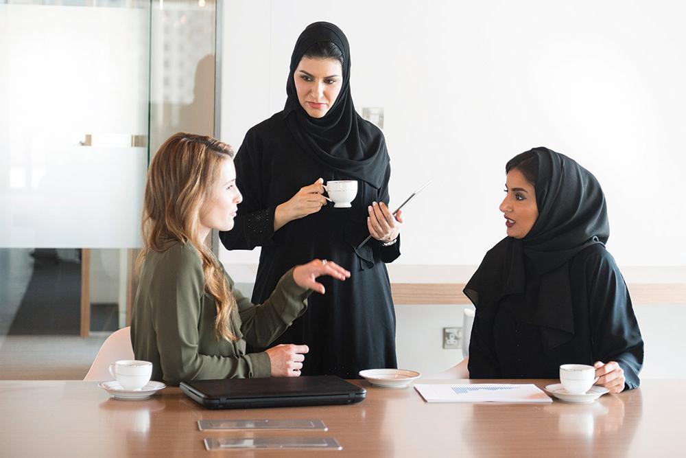 Women entrepreneurs networking in UAE for business growth